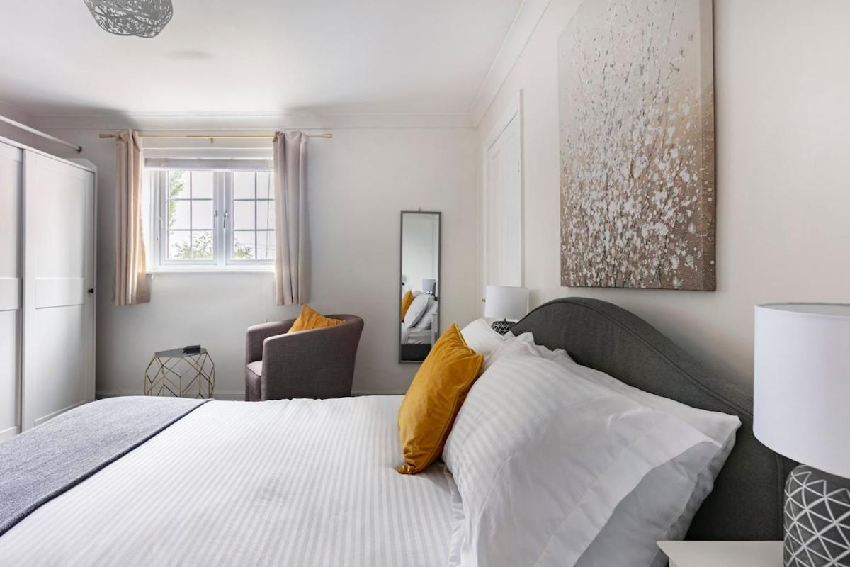 The Green Views Apartment Families, Tourists, Professionals Maidenhead Bagian luar foto